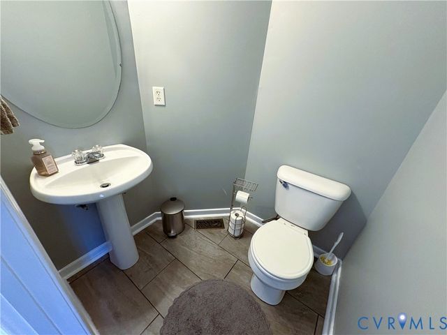 917 Scotch Pine Ct, Sandston, VA 23150