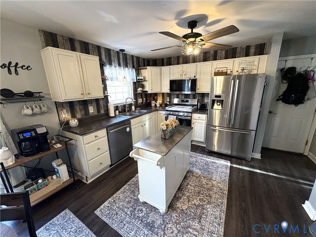 917 Scotch Pine Ct, Sandston, VA 23150