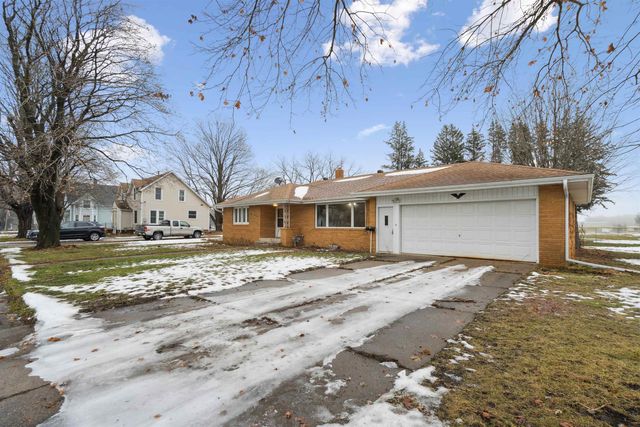 402 S Washington Avenue, Fredericksburg, IA 50630