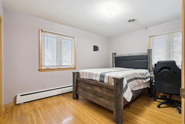 402 S Washington Avenue, Fredericksburg, IA 50630