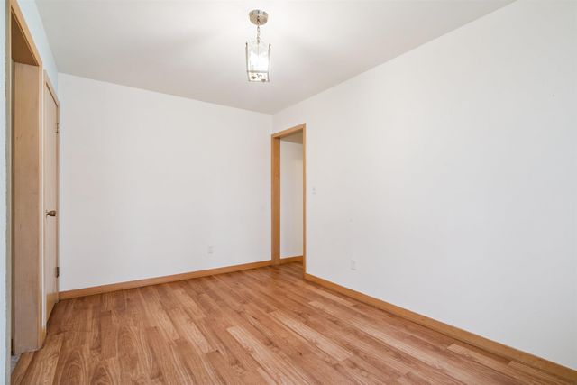 402 S Washington Avenue, Fredericksburg, IA 50630