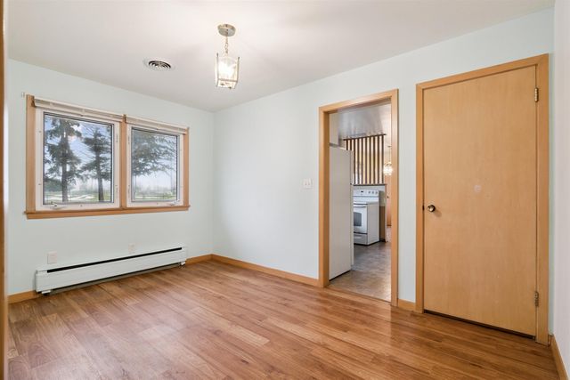 402 S Washington Avenue, Fredericksburg, IA 50630