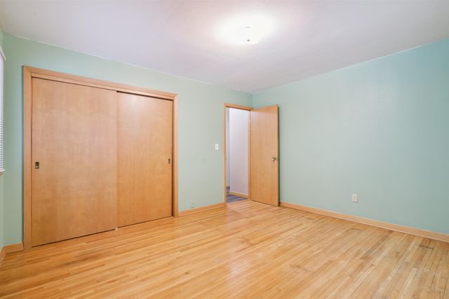 402 S Washington Avenue, Fredericksburg, IA 50630