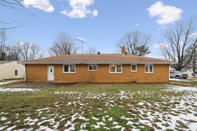 402 S Washington Avenue, Fredericksburg, IA 50630