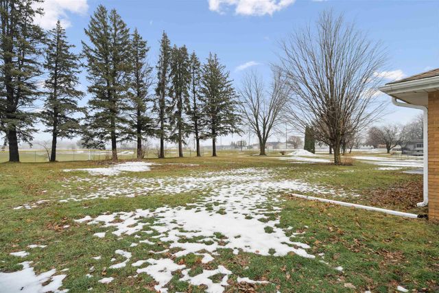 402 S Washington Avenue, Fredericksburg, IA 50630