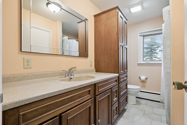 402 S Washington Avenue, Fredericksburg, IA 50630