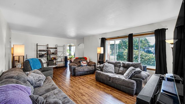 2740 Ridge Road, Lansing, IL 60438