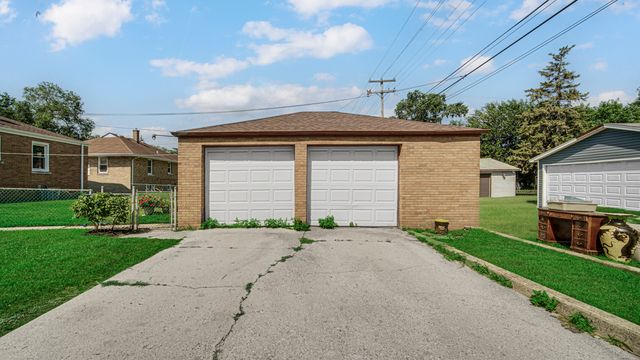 2740 Ridge Road, Lansing, IL 60438