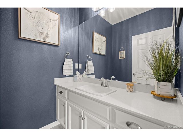23839 E Narrowleaf Pl, Aurora, CO 80016