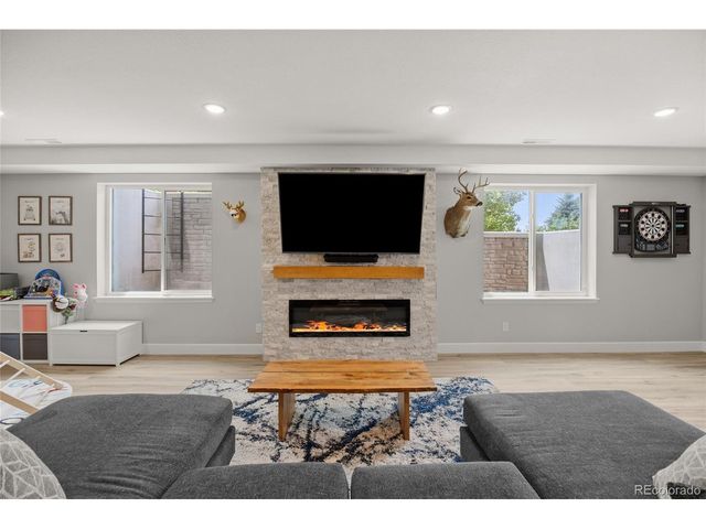 23839 E Narrowleaf Pl, Aurora, CO 80016