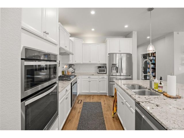 23839 E Narrowleaf Pl, Aurora, CO 80016