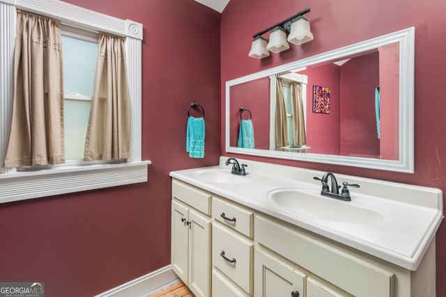 218 Rogers Avenue, Macon, GA 31204