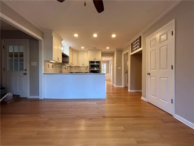 461 Berrypatch SE Lane, Marietta, GA 30067