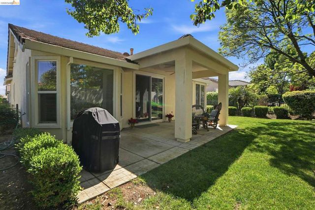 481 Coronation Dr, Brentwood, CA 94513