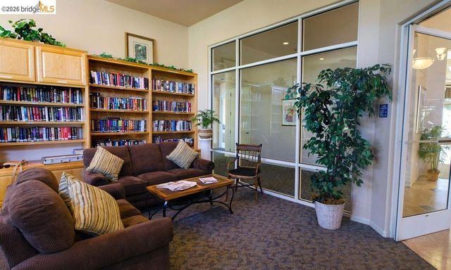 481 Coronation Dr, Brentwood, CA 94513