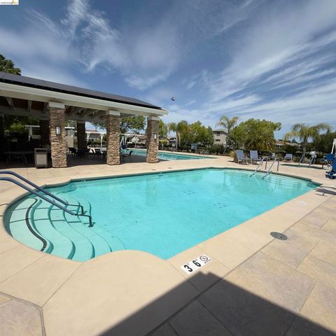 481 Coronation Dr, Brentwood, CA 94513