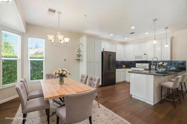 481 Coronation Dr, Brentwood, CA 94513