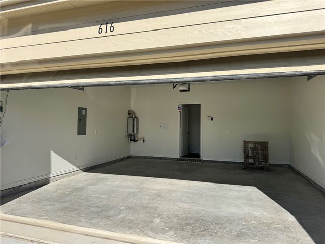 616 Blakelys Way, Fate, TX 75189