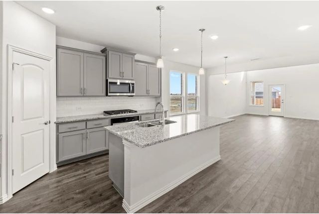 616 Blakelys Way, Fate, TX 75189