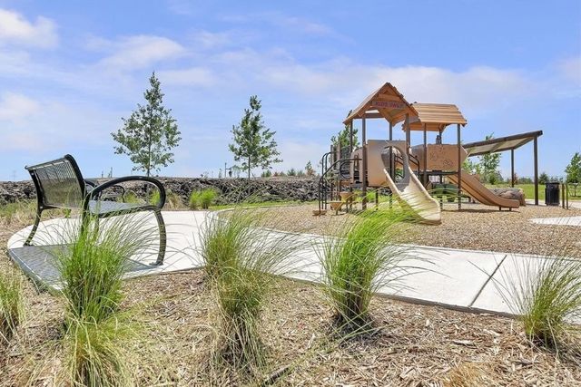 616 Blakelys Way, Fate, TX 75189