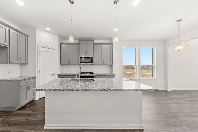 616 Blakelys Way, Fate, TX 75189