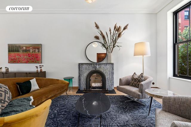 257 W 4TH Street, New York City, NY 10014