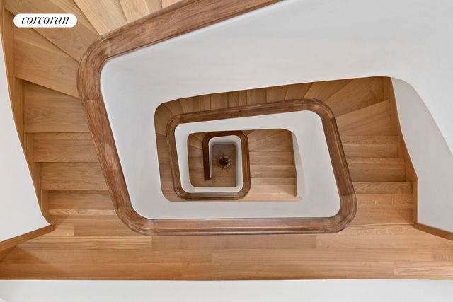 257 W 4TH Street, New York City, NY 10014