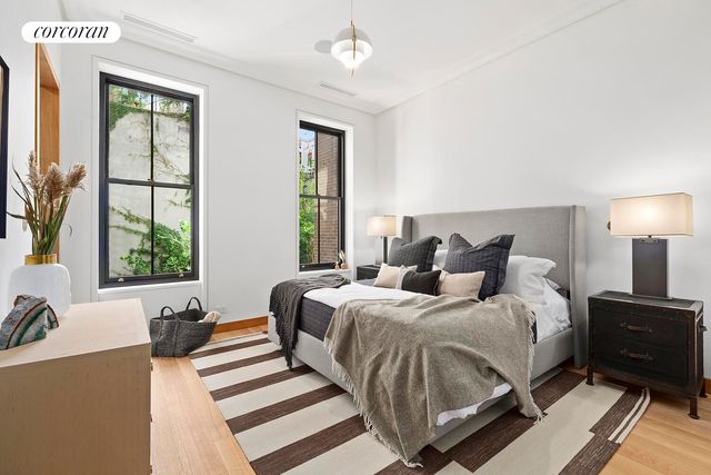 257 W 4TH Street, New York City, NY 10014
