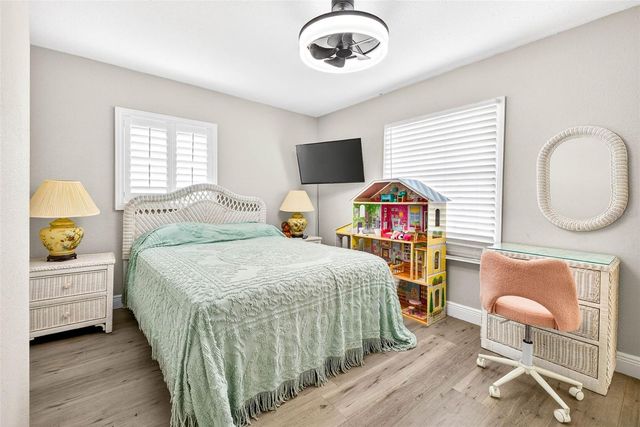 8718 TAHITI LANE, Tampa, FL 33615