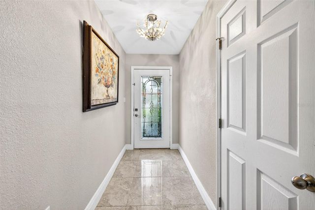 8718 TAHITI LANE, Tampa, FL 33615