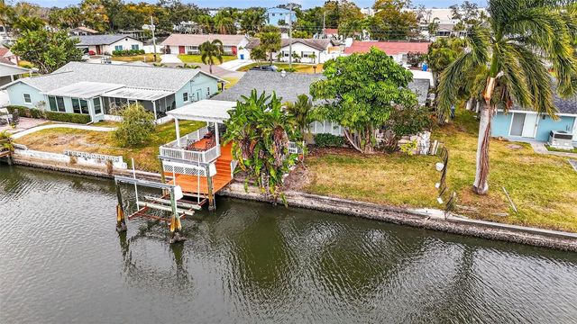 8718 TAHITI LANE, Tampa, FL 33615