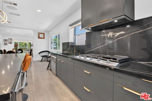 8810 Cadillac Avenue, Los Angeles, CA 90034