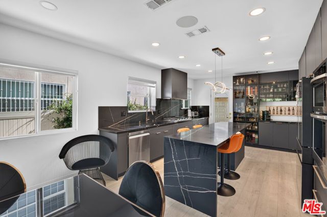 8810 Cadillac Avenue, Los Angeles, CA 90034