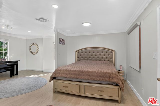 8810 Cadillac Avenue, Los Angeles, CA 90034
