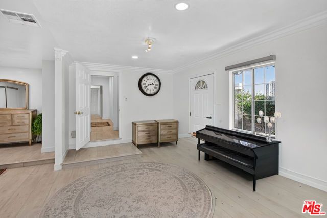8810 Cadillac Avenue, Los Angeles, CA 90034
