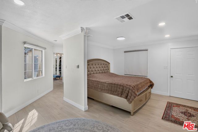 8810 Cadillac Avenue, Los Angeles, CA 90034