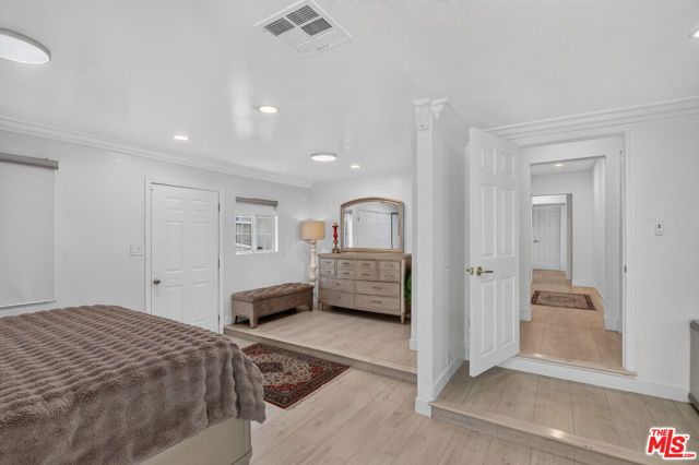 8810 Cadillac Avenue, Los Angeles, CA 90034