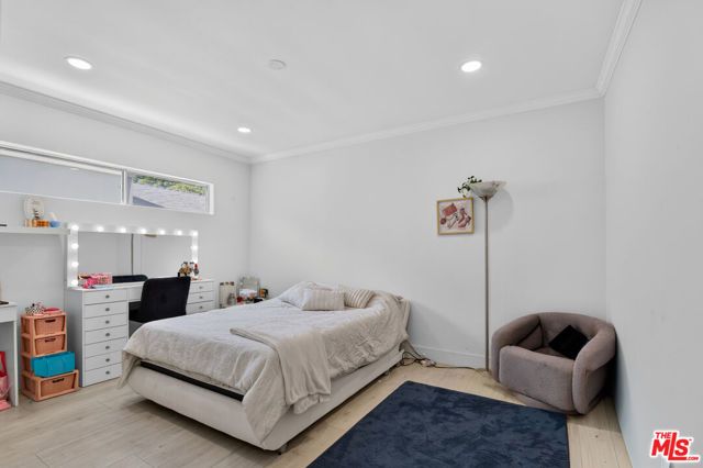 8810 Cadillac Avenue, Los Angeles, CA 90034