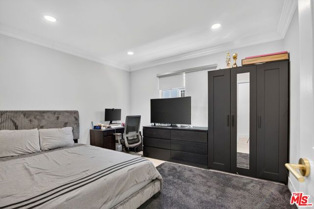 8810 Cadillac Avenue, Los Angeles, CA 90034