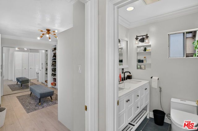 8810 Cadillac Avenue, Los Angeles, CA 90034