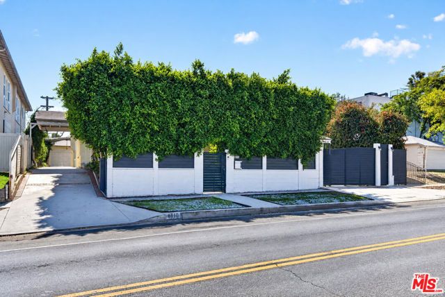 8810 Cadillac Avenue, Los Angeles, CA 90034