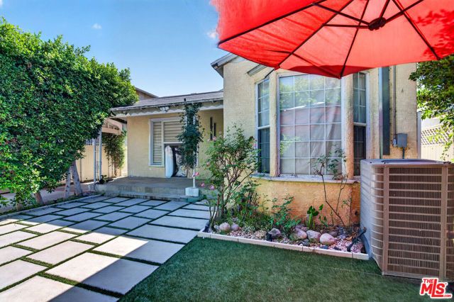 8810 Cadillac Avenue, Los Angeles, CA 90034