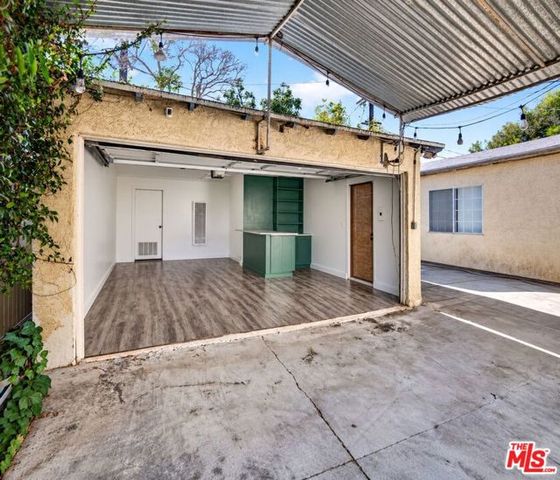 8810 Cadillac Avenue, Los Angeles, CA 90034