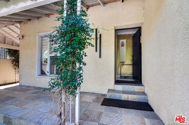 8810 Cadillac Avenue, Los Angeles, CA 90034
