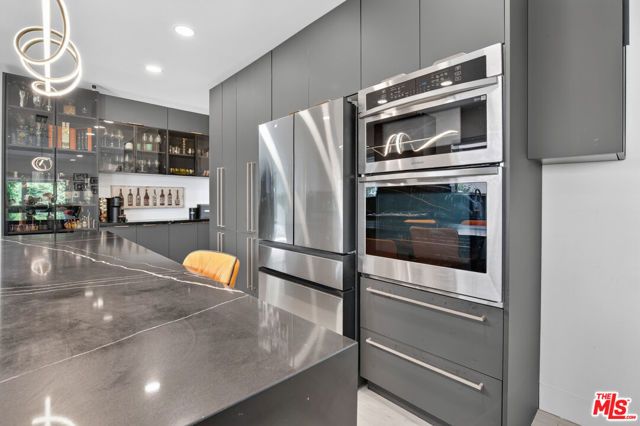 8810 Cadillac Avenue, Los Angeles, CA 90034