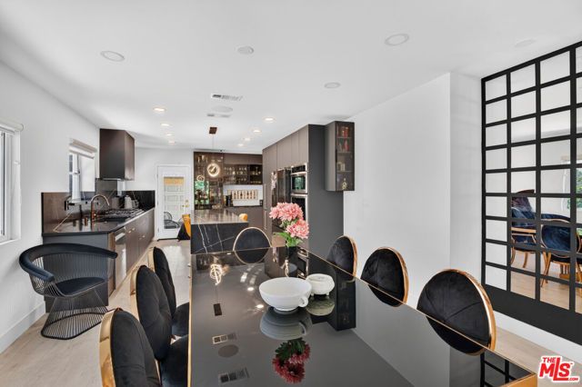 8810 Cadillac Avenue, Los Angeles, CA 90034