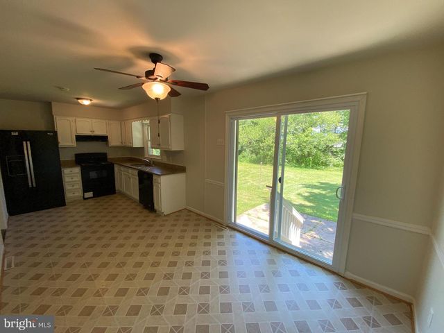 12017 N DICKINSON DR, Fredericksburg, VA 22407