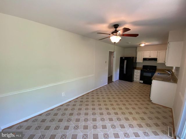 12017 N DICKINSON DR, Fredericksburg, VA 22407