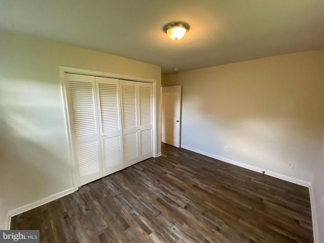 12017 N DICKINSON DR, Fredericksburg, VA 22407