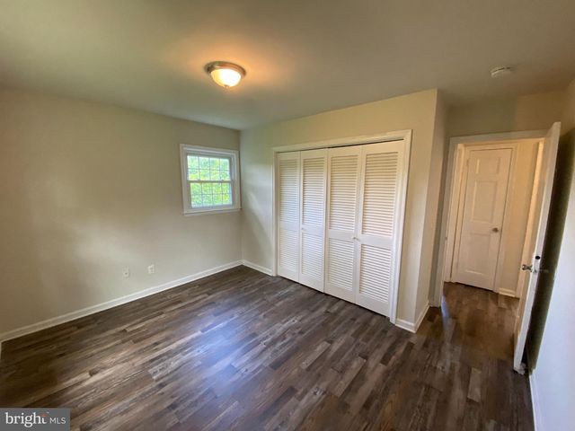 12017 N DICKINSON DR, Fredericksburg, VA 22407